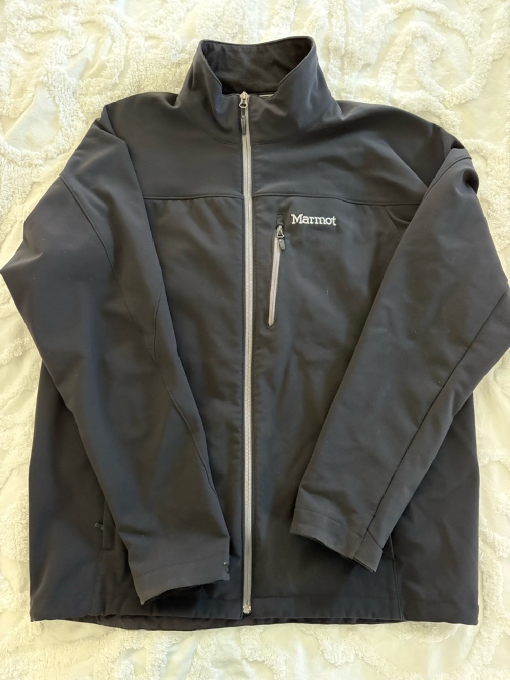 Marmot Black Lightweight Softshell Jacket with Chest Zip EUC XL